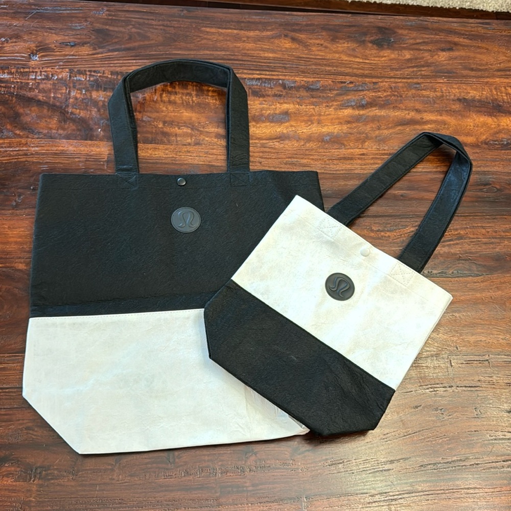 TWO Lululemon Black & White Felt Reusable Bags LARGE & SMALL